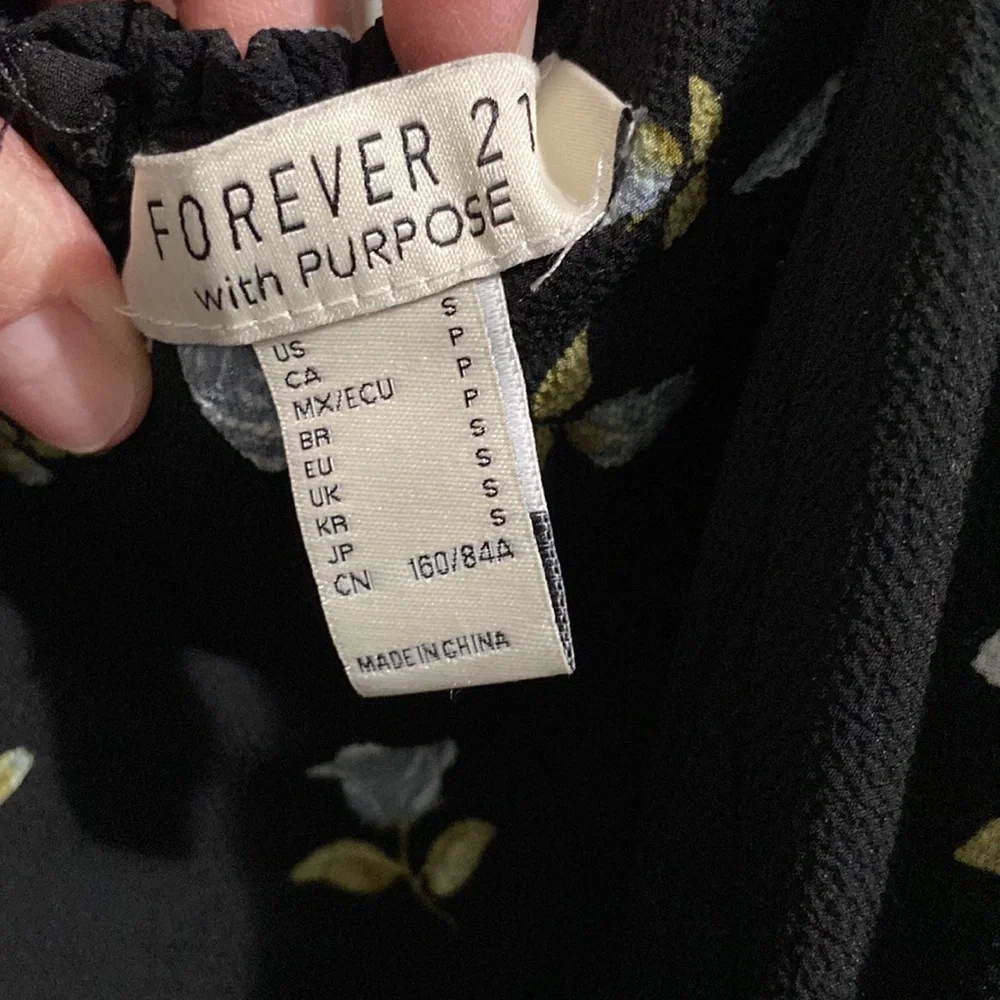 Forever 21 Black with baby blue flowers midi dress - Picture 5 of 5